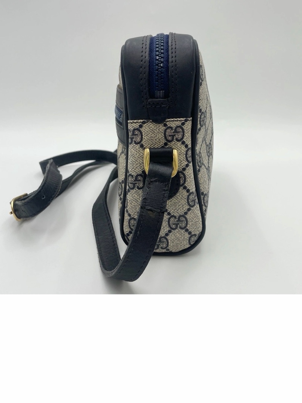 Authentic Gucci GG Supreme Sherry Line Leather Navy Shoulder Bag comes with COA - Picture 4 of 12